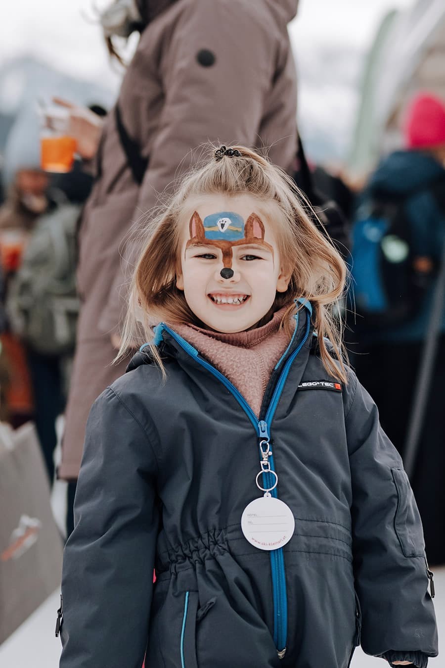 Spaß beim Kinderschminken bei der Pingo Party