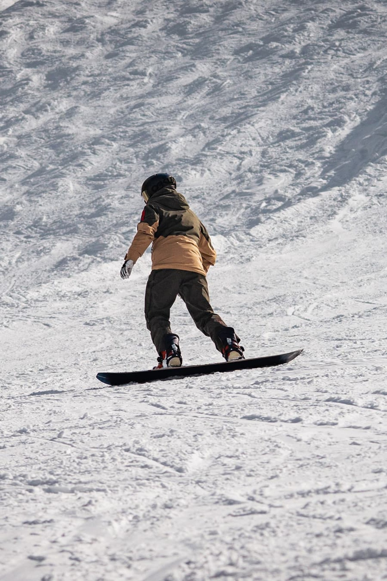 Snowboarder im Skigebiet Ski amadé