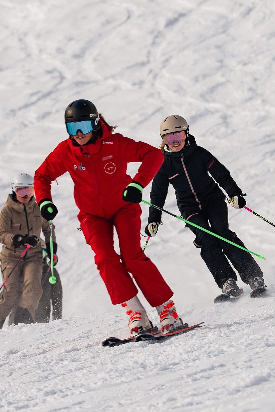 Schöne Abfahrt mit dem richtigen Stockeinsatz