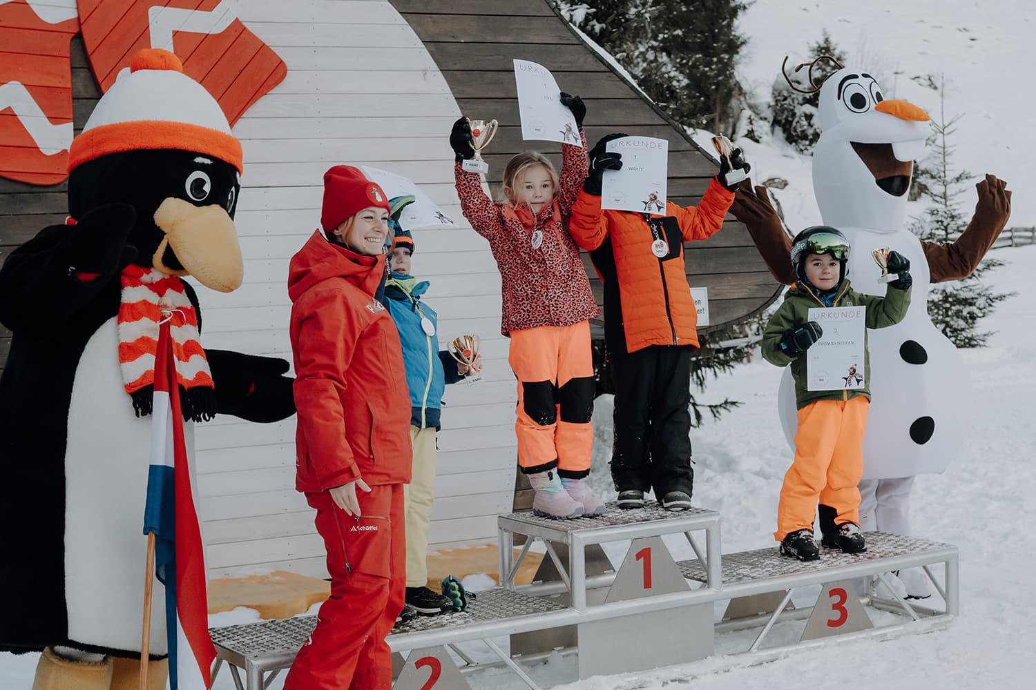 Siegerehrung vom Abschlussrennen von Pingos Kinderskischule in Kleinarl